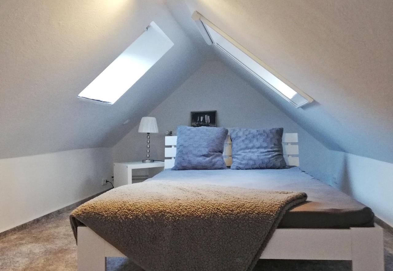 Ferienwohnung Im Forsthaus Am See Schwarz Esterno foto